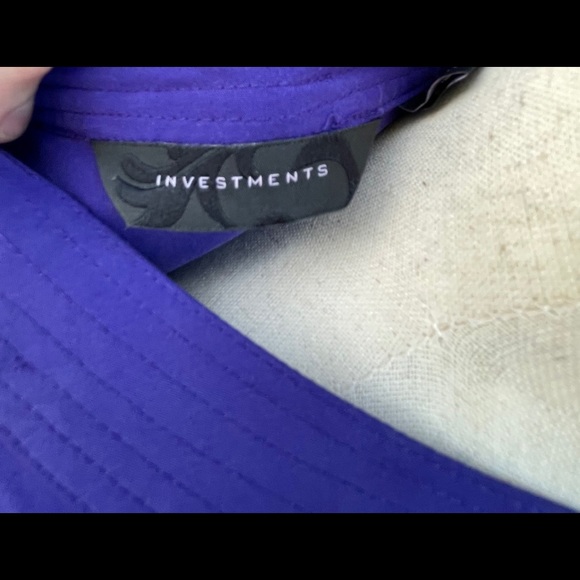 New~"Investments" Size Large Blouse - Picture 15 of 16